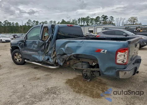 2010 Chevrolet Silverado K1500 Lt z USA, uszkodzony, nr VIN 1GCSKSE39AZ105358